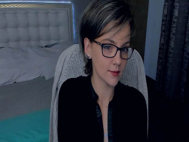 Live sex webcam photo for TiffanyRioxxx #268735198