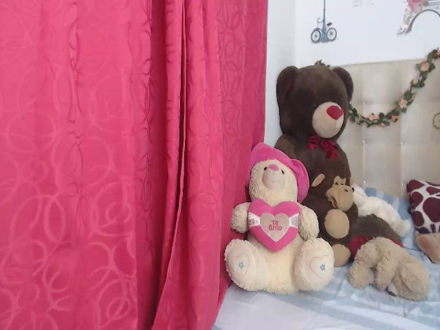 Live sex webcam photo for Mandy_berry1 #268722367