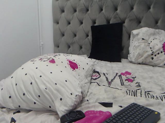 Live sex webcam photo for beautiful33 #268734294