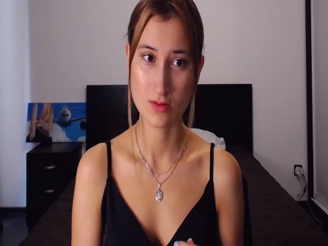 Live sex webcam photo for Kendal_sweet #268725081