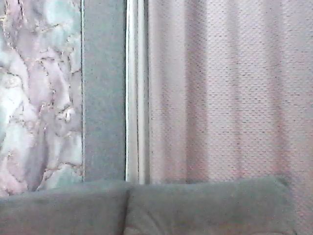 Live sex webcam photo for EmiliyaFoxy #268732073
