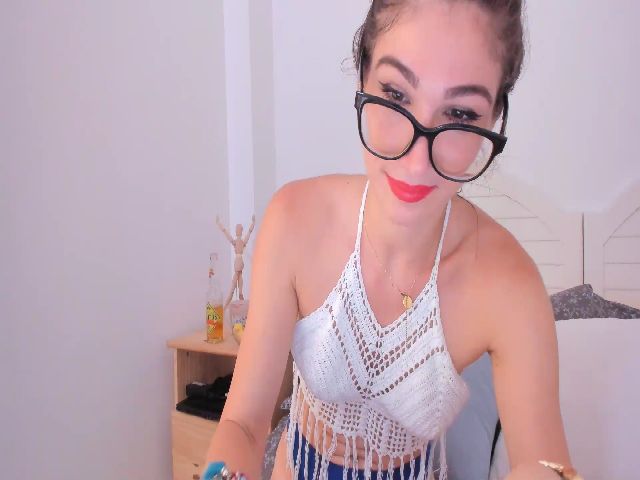 Live sex webcam photo for LivM_ #268725391