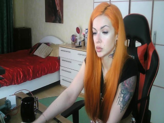 Live sex webcam photo for LuckyStarlet #268729882