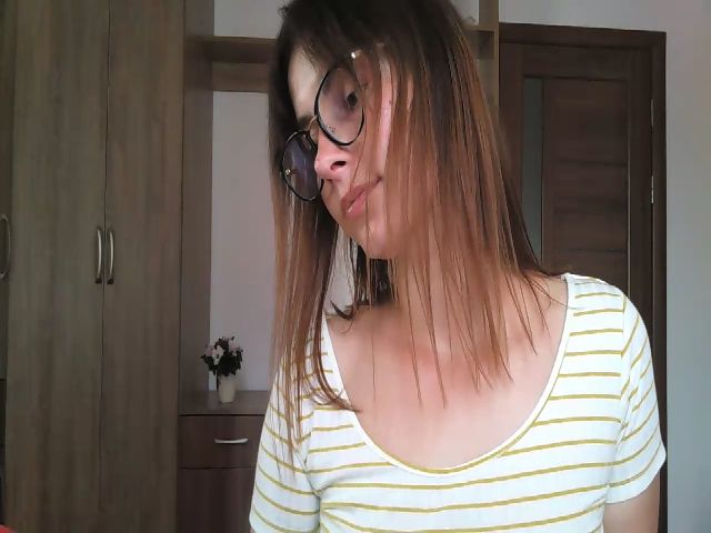 Live sex webcam photo for MisssSun #268729462