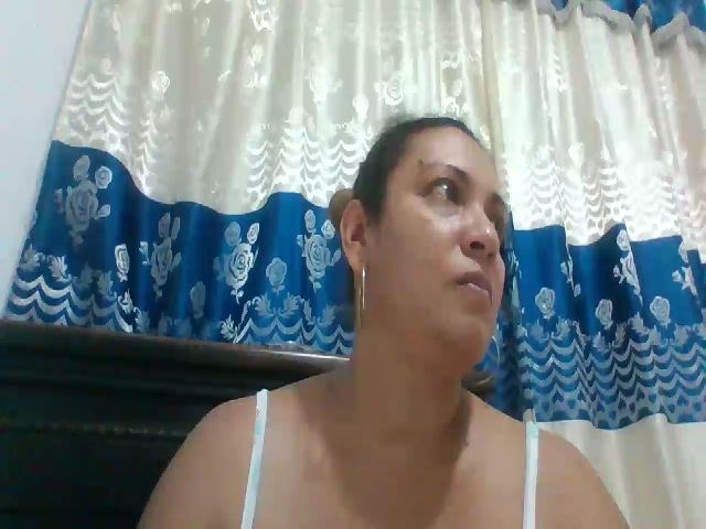 Live sex webcam photo for HallyGirlHot #287874006