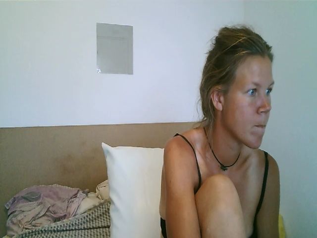 Live sex webcam photo for CallMeMaria #268725281