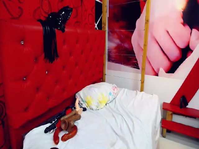 Live sex webcam photo for Sweet_latine #268718833