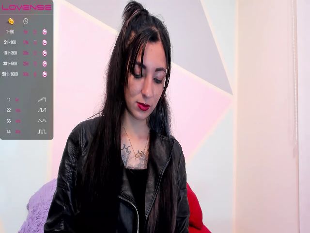 Live sex webcam photo for Violetatoo #268721300