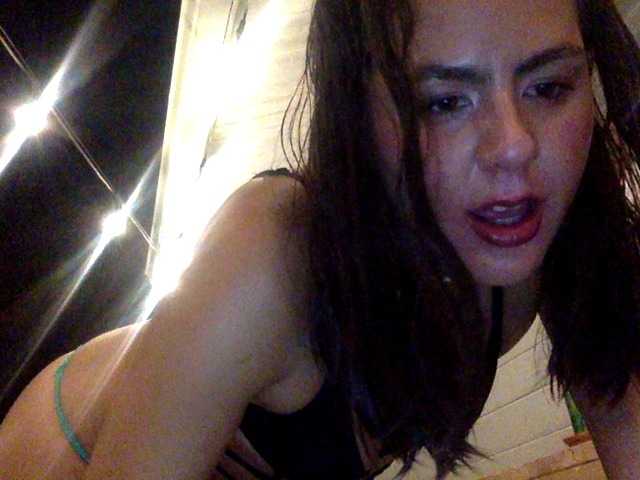 Live sex webcam photo for WetBbyBetty #268724076