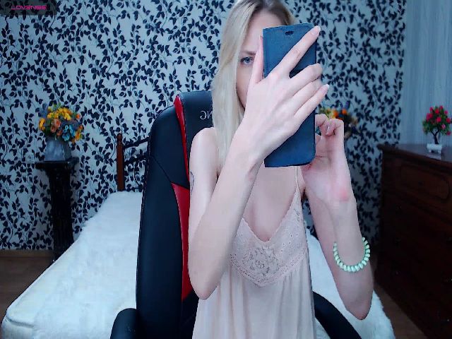 Live sex webcam photo for Ingridtreant #268731307