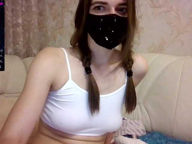 Live sex webcam photo for Robin-02 #268728242