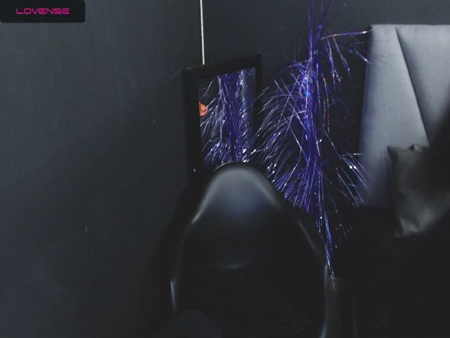 Live sex webcam photo for samantasmithh #268726205