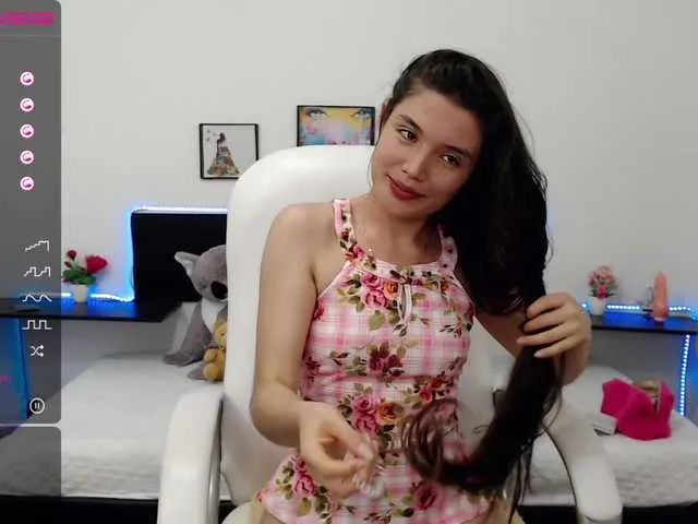 Live sex webcam photo for sol-naughty #268731940