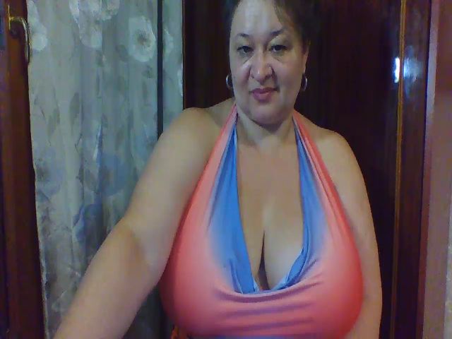 Live sex webcam photo for Huge_nipple8 #268730739