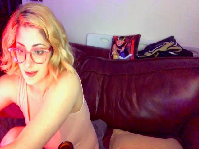 Live sex webcam photo for GenesisB #268733228