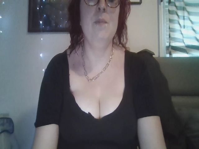 Live sex webcam photo for Weetziebabe #268735732