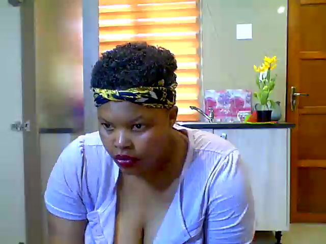 Live sex webcam photo for Sexylips79 #268725537