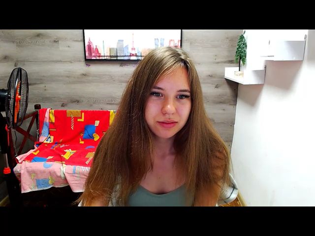 Live sex webcam photo for RoseMoet #268723352