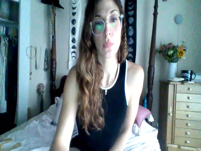 Live sex webcam photo for RumiBastet #268731101