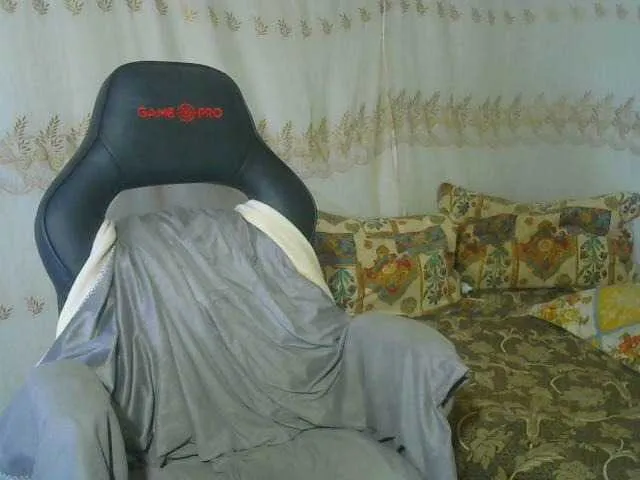 Live sex webcam photo for xxdaryaxx #268740415