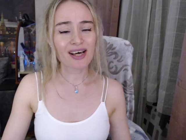 Live sex webcam photo for xyliganka777 #268736398