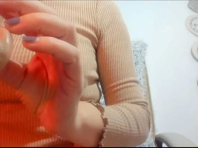 Live sex webcam photo for madyqueen #268749172