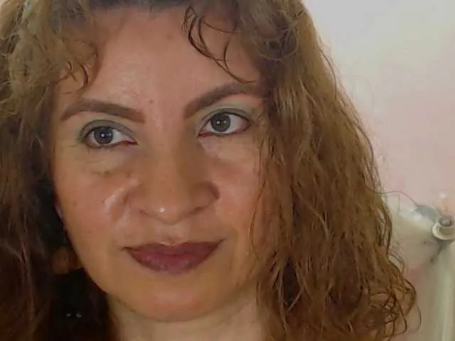 Live sex webcam photo for AliceMiller13 #268749750