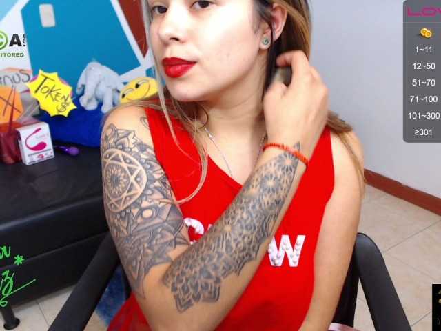 Live sex webcam photo for julianalopezX #268750241