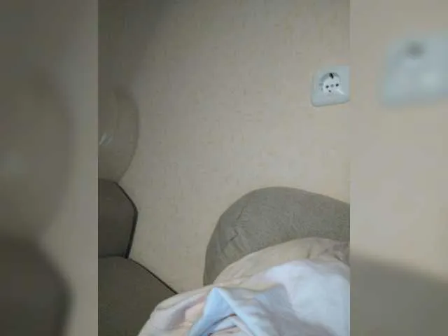 Live sex webcam photo for LittleDelora #268737027