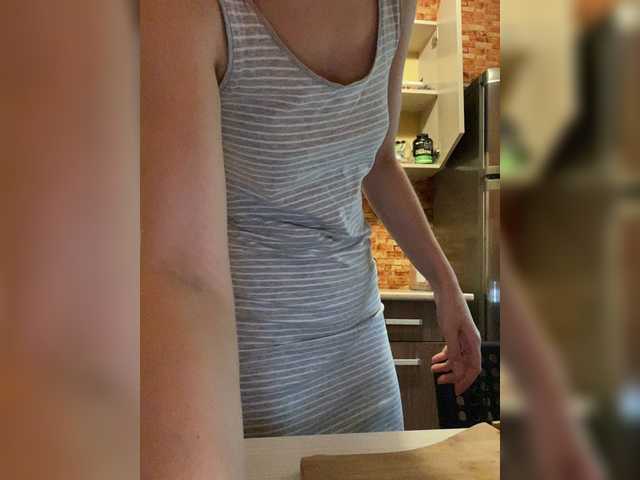 Live sex webcam photo for KiraLiLime #287990079