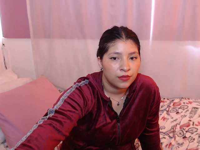 Live sex webcam photo for holly20a #287994939