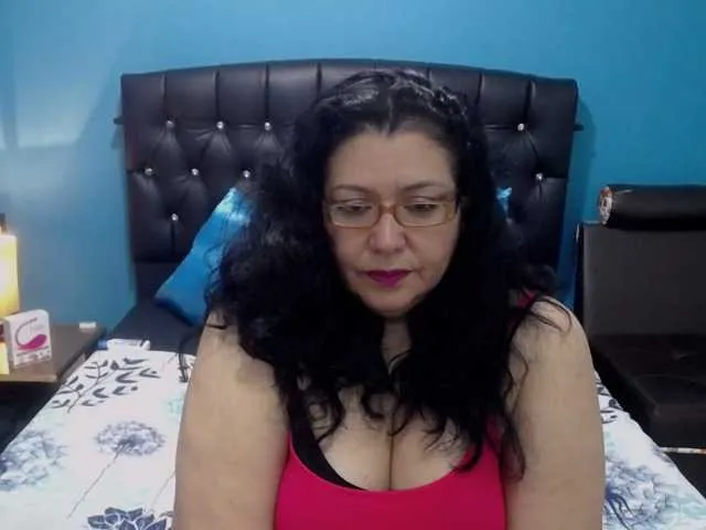 Live sex webcam photo for candystorm01 #268740752