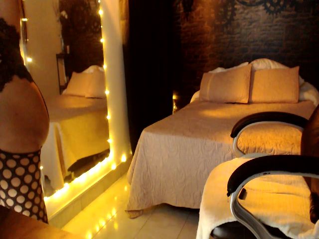 Live sex webcam photo for Angelika_Foxx #268738630