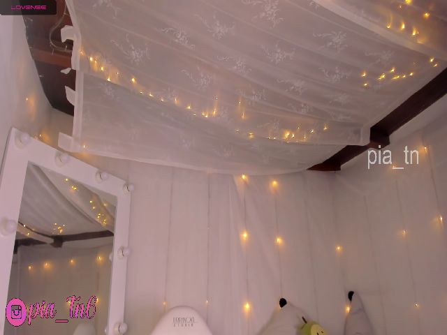 Live sex webcam photo for Pia_tn #268751439