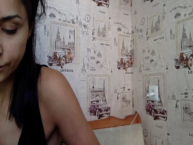 Live sex webcam photo for JolyBoss #268743321