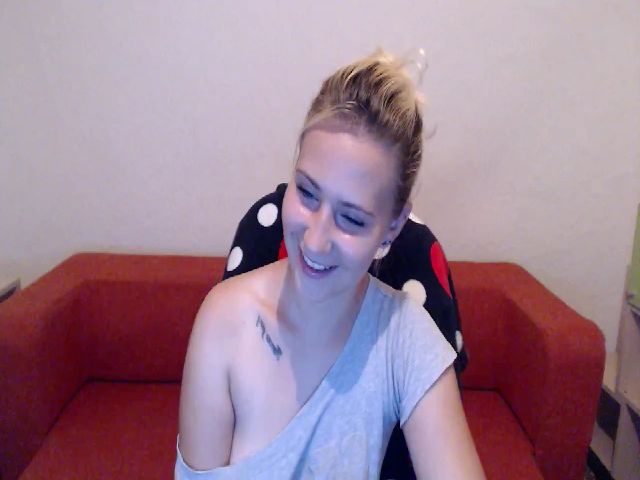 Live sex webcam photo for Tweetyboom #268737602