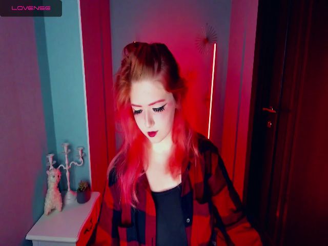 Live sex webcam photo for TinkerrBelll #268752184