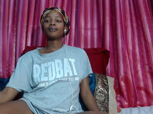 Live sex webcam photo for Aaliyah98x #268750533