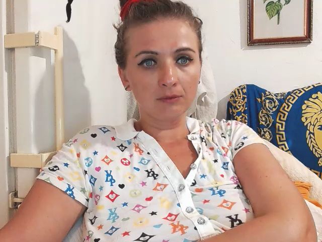 Live sex webcam photo for Pasihat #268747718