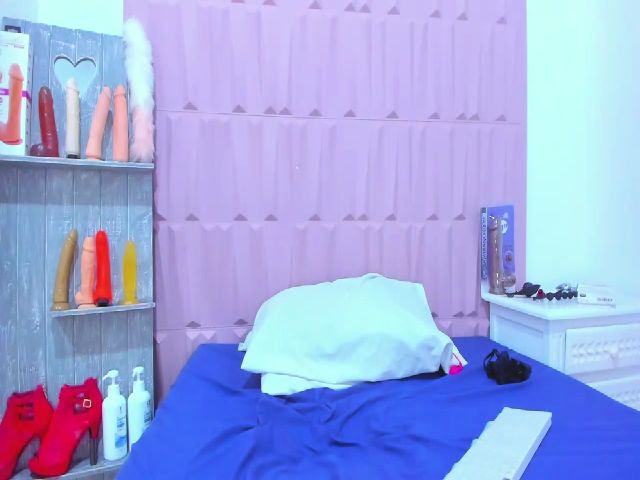 Live sex webcam photo for Cristal_West #268753993