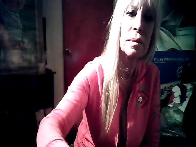 Live sex webcam photo for Latinablond7 #268737052