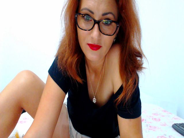 Live sex webcam photo for Carolineback #268737860