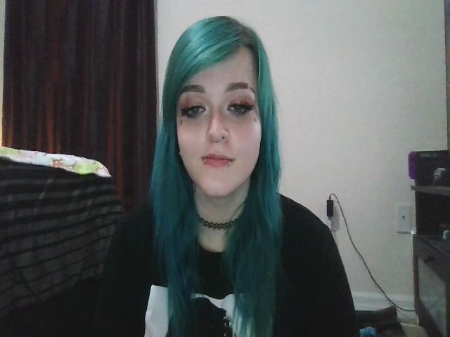 Live sex webcam photo for FloraSky #268742343