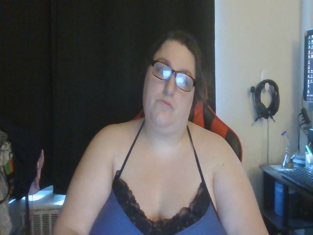 Live sex webcam photo for metalchick420 #268749367