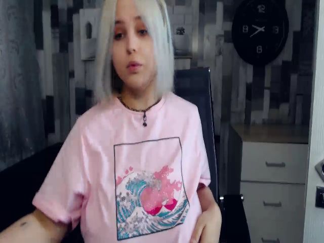 Live sex webcam photo for Helokit #268741513