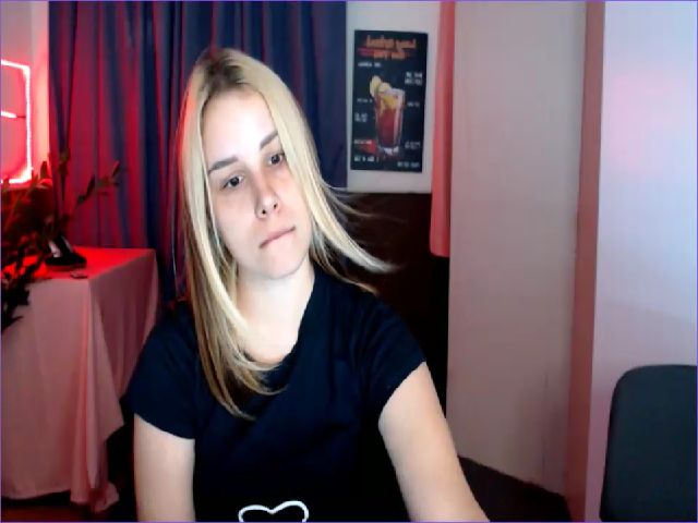 Live sex webcam photo for PolliMilk #268741936