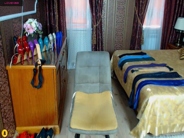 Live sex webcam photo for Emma_Brooks #268743350