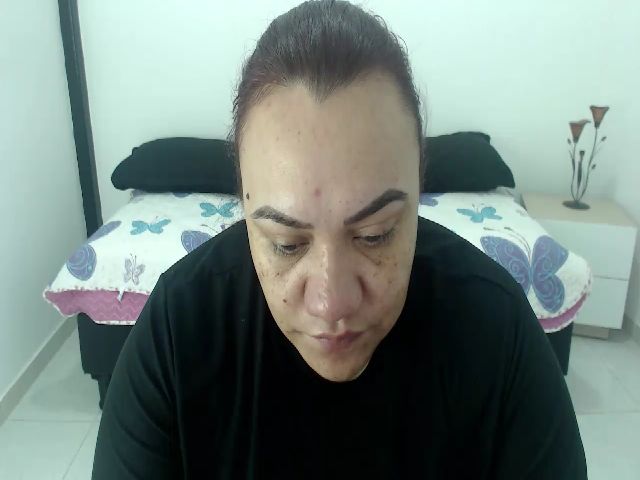 Live sex webcam photo for KimmyStone #268744939