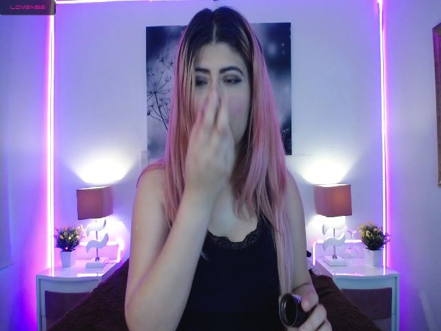 Live sex webcam photo for NicolSaenz #268744740