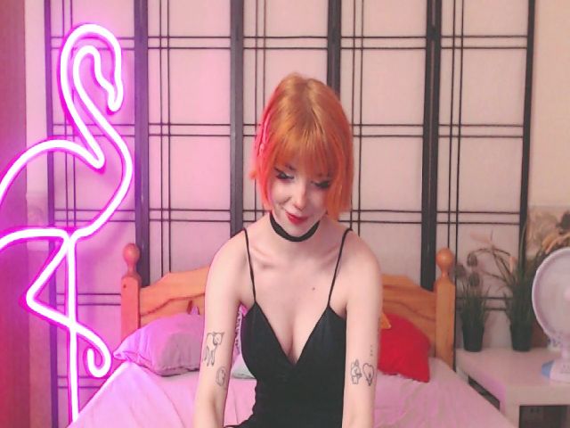 Live sex webcam photo for MinaSanna #268741319